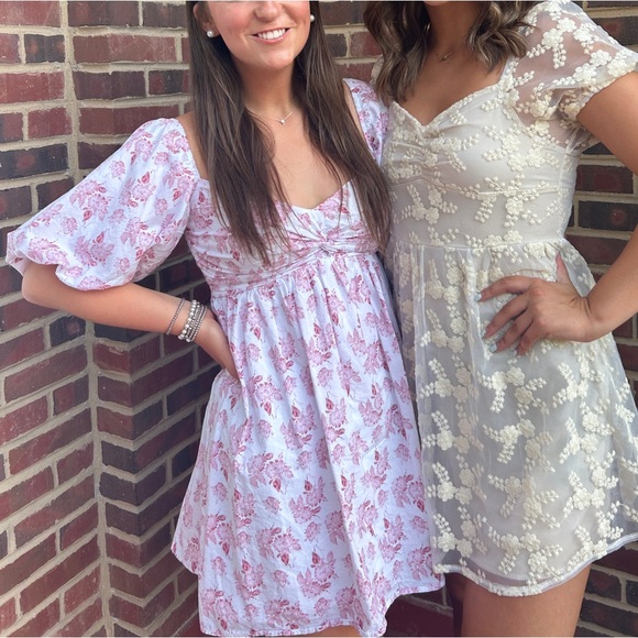 rixx Dresses & Skirts - Floral Mini Dress with puff sleeves